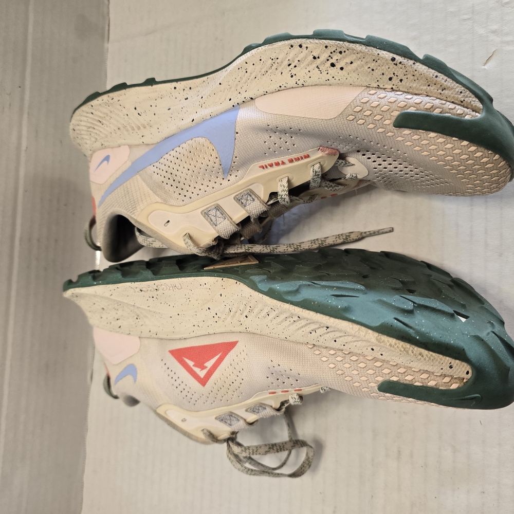 Nike Cream and Green Athletic Shoes with‎ Modern Design